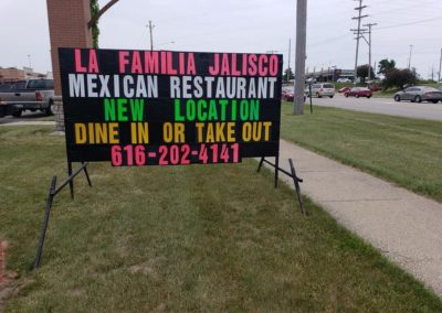 La Familia Jalisco Restaurant has a new location to share in Comstock Park, letting everyone know with a Light Bright portable black sign
